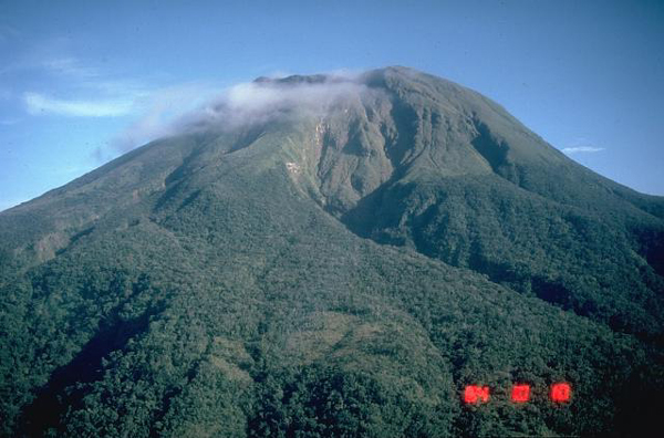 Pictures Of Volcanoes In The Philippines. Bulusan volcano,philippines
